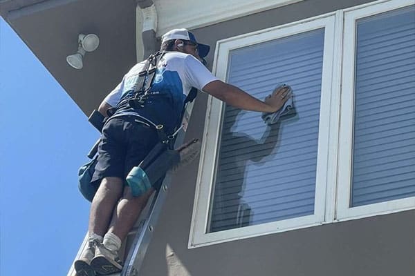 Window Cleaning Company IN Fresno CA 3